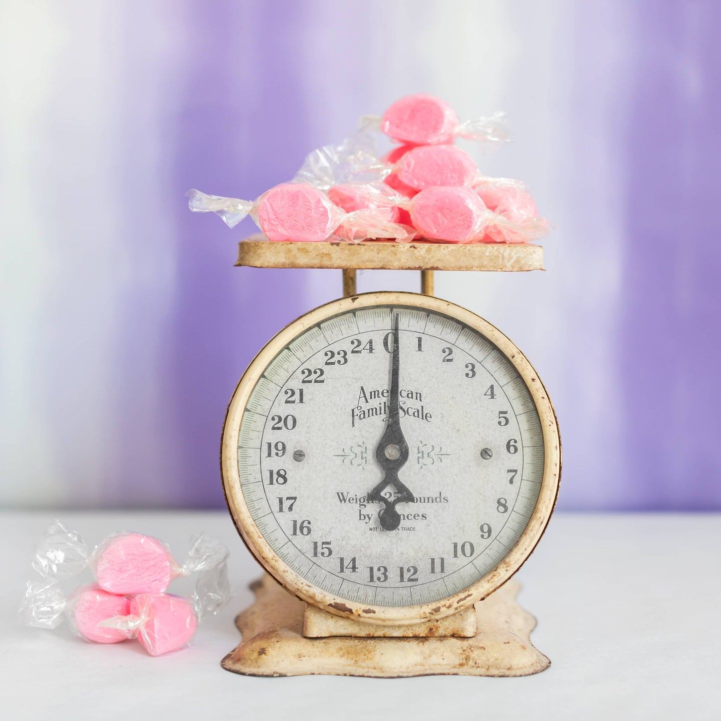 Bubble Bath Taffy - Pink Grapefruit