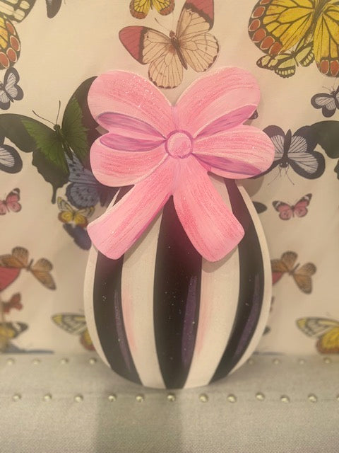 Elegant Eggs with Bows - Medium (Pink Bow)