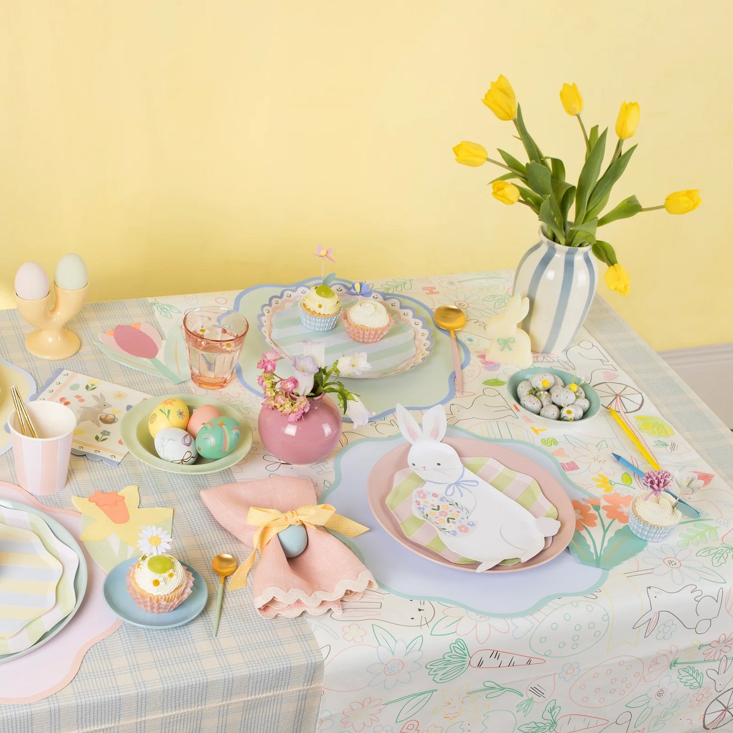 Wavy Round Placemats - 4 Assorted Designes - Set of 12