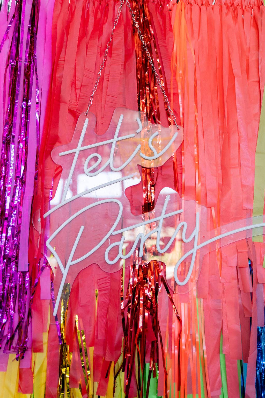 Viva La Fiesta Fringe Backdrop: ★6' W x 7' H - Bria Blair Creative