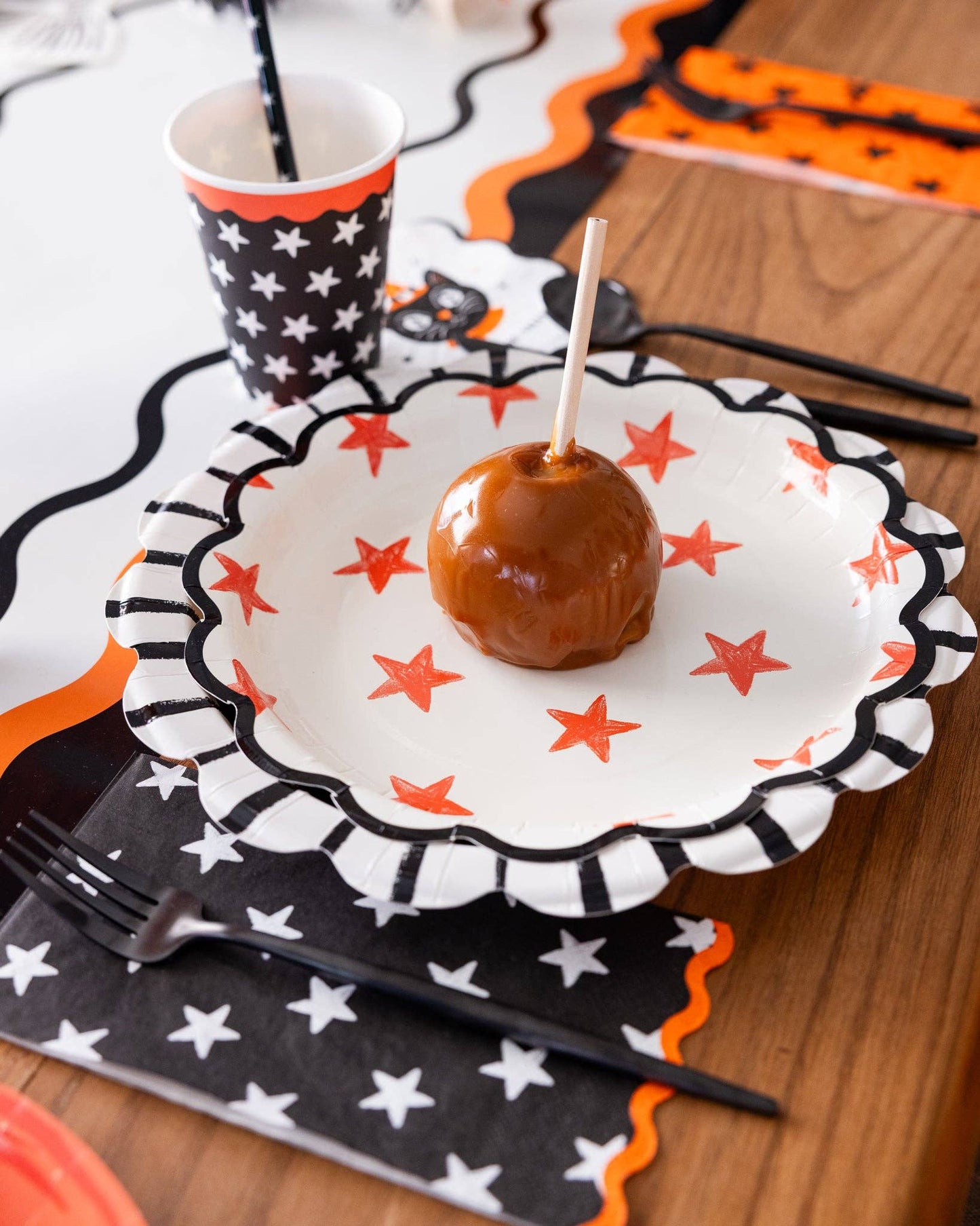 VHP1337 - Vintage Halloween Stars Dinner Napkin Set