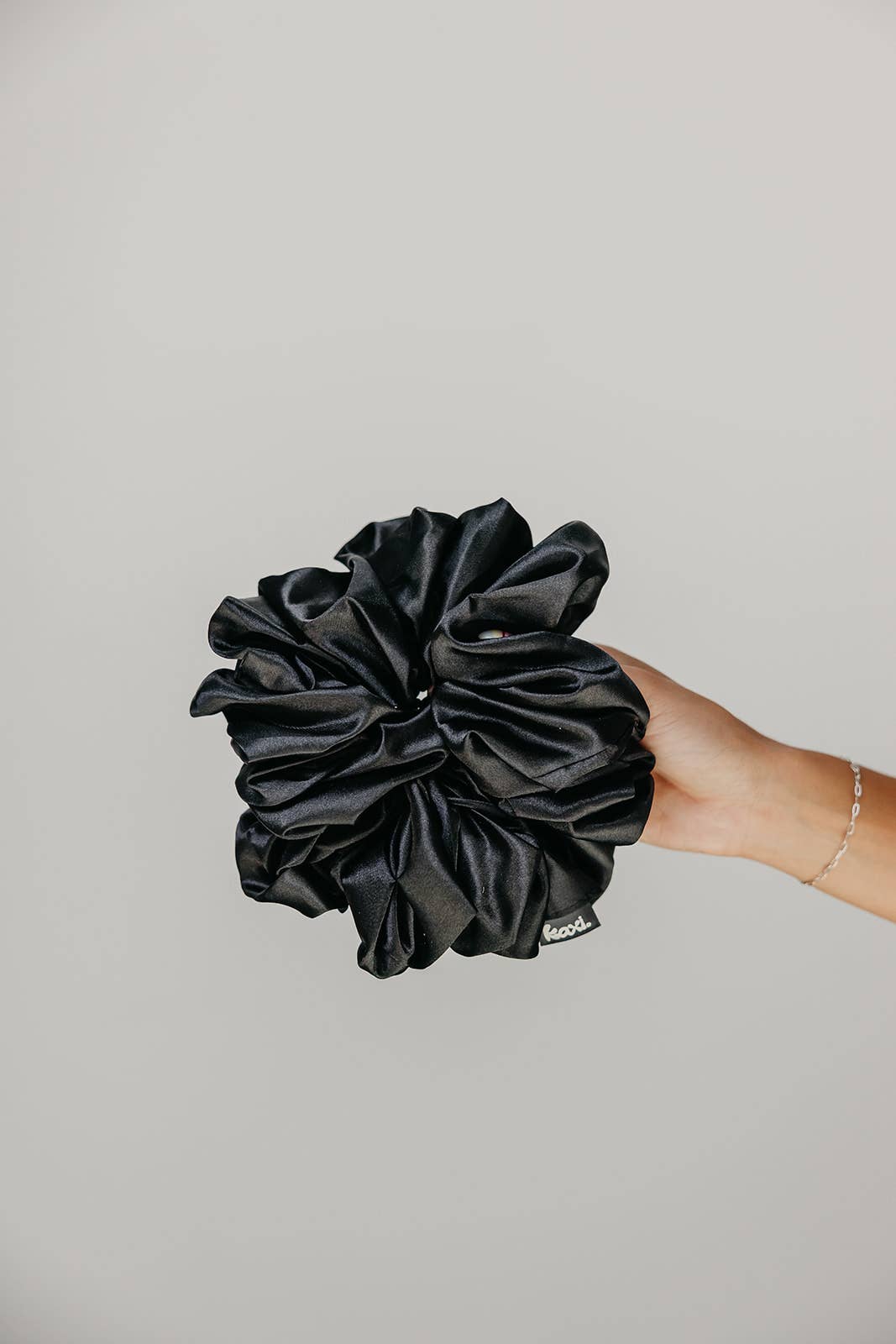 JUMBO SLEEP SATIN SCRUNCHIES: DARK BROWN