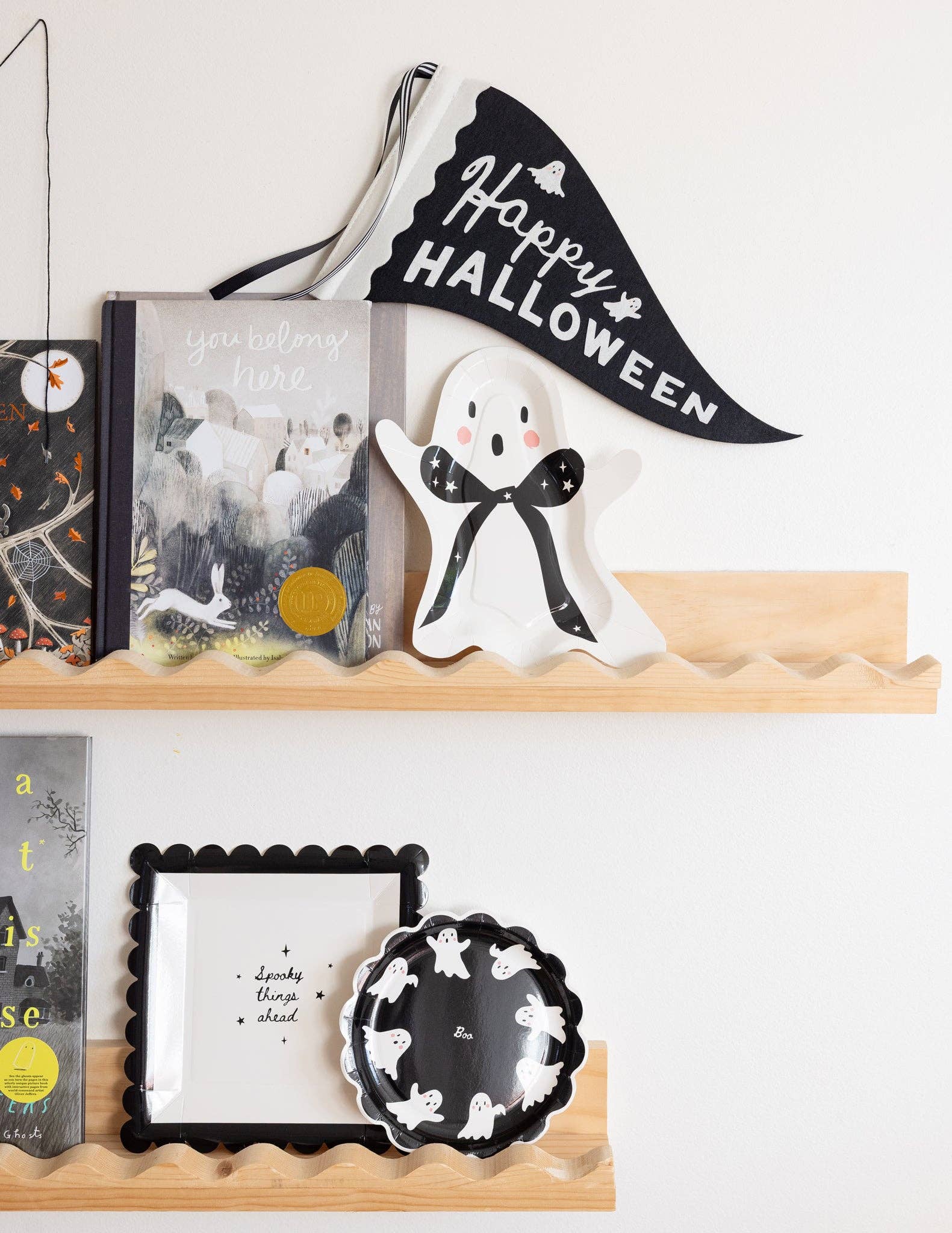 BQT1341 - Booquette Ghosts 8" Plate - Bria Blair Creative