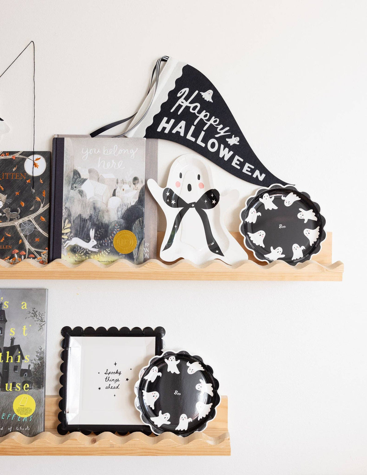 BQT1341 - Booquette Ghosts 8" Plate - Bria Blair Creative