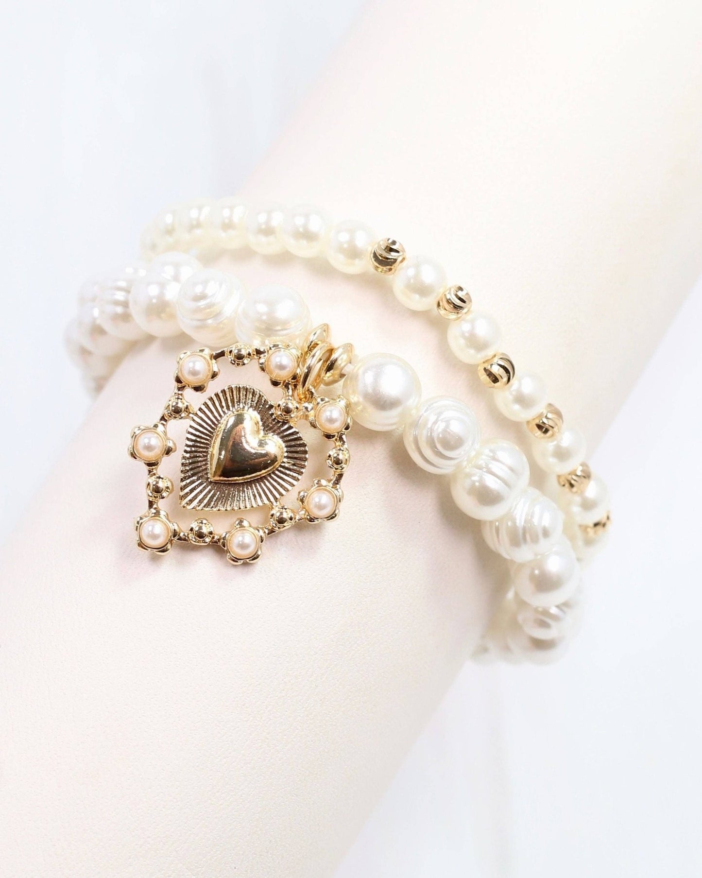 Emel Pearl Stretch Charm Bracelet Gold: Default - Bria Blair Creative