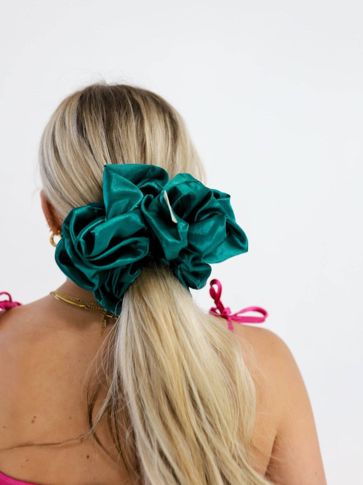 JUMBO SLEEP SATIN SCRUNCHIES: BLACK
