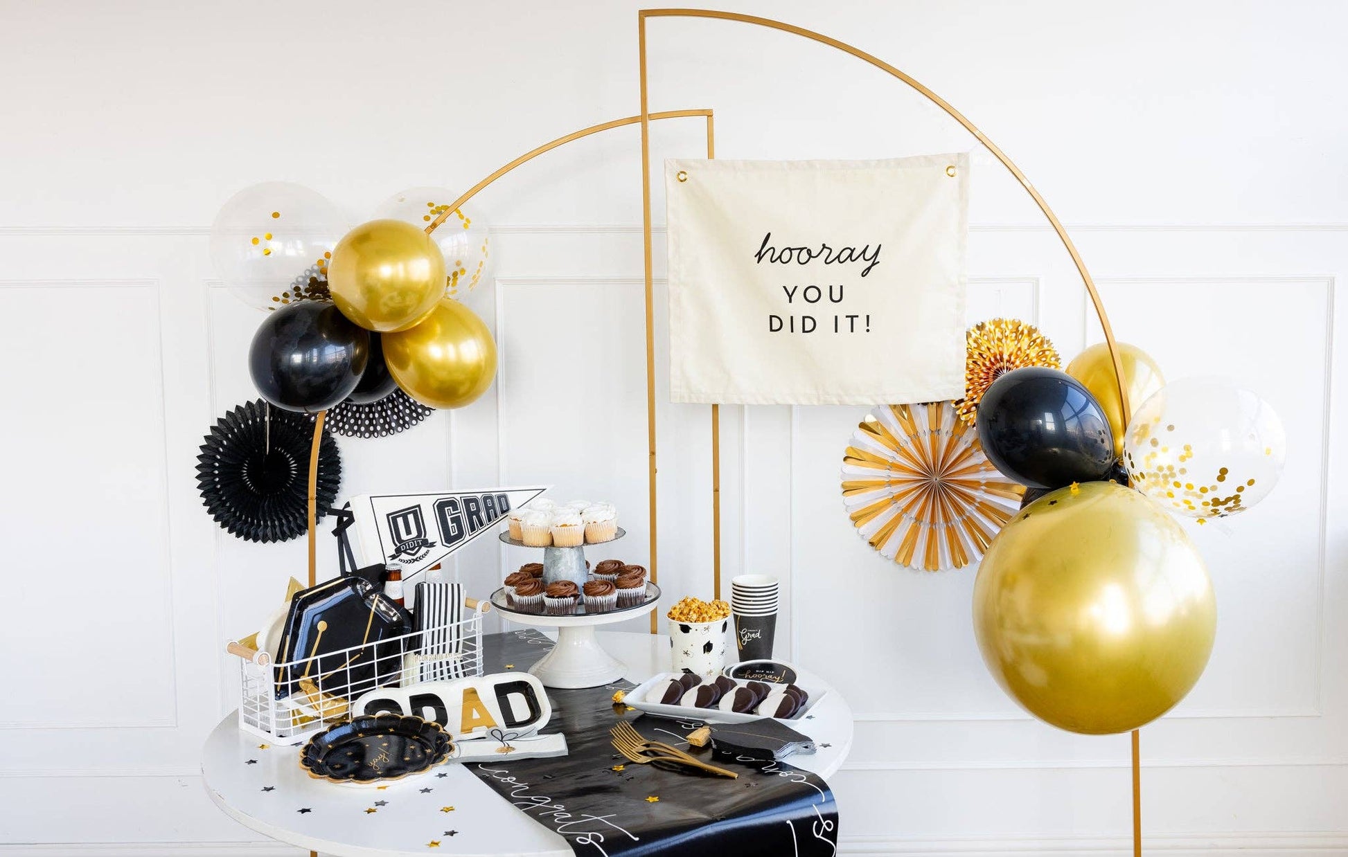 GRD1043 - Graduation Cap Shaped Paper Plate - Bria Blair Creative