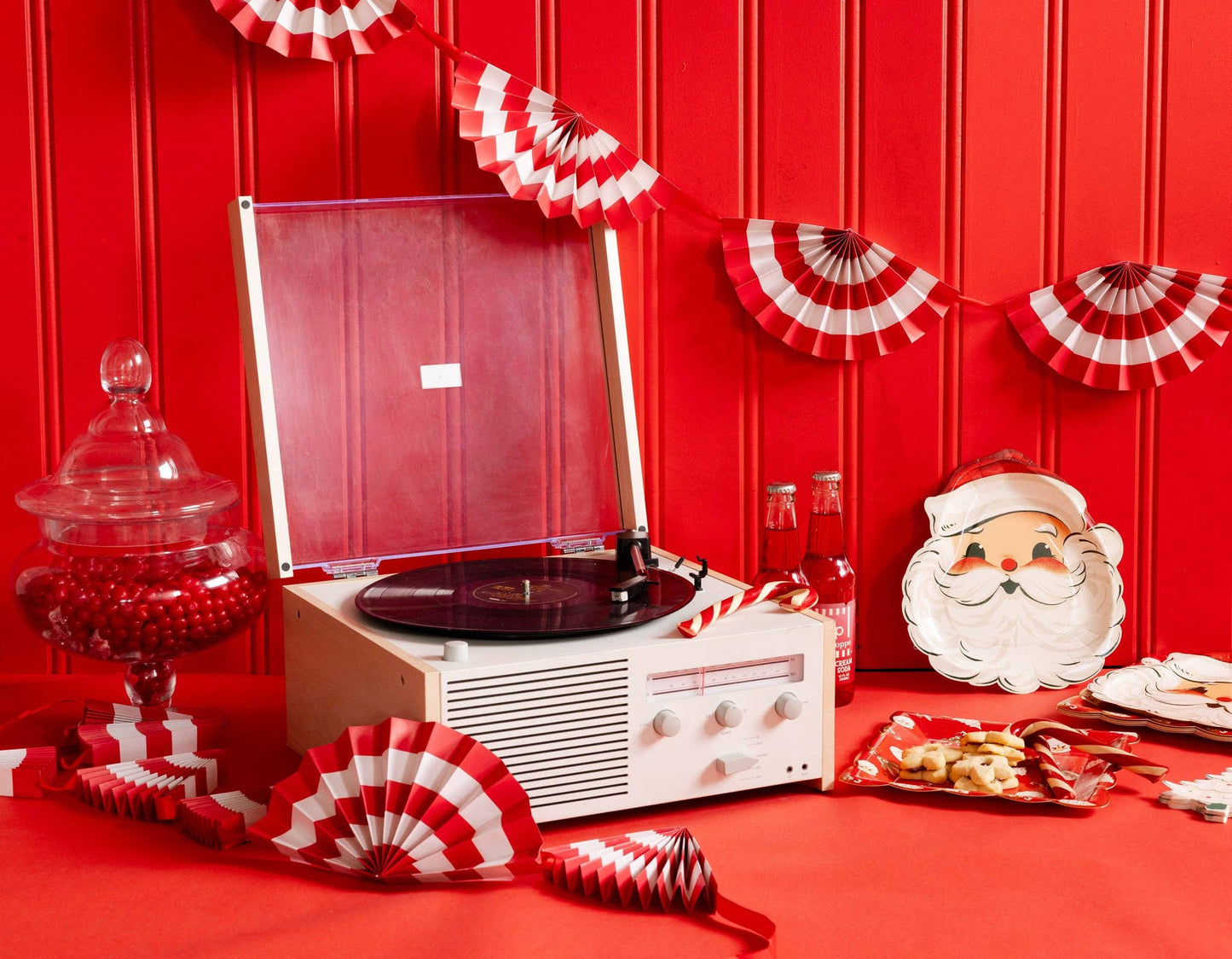 RET1240 - Retro Santa Plate - Bria Blair Creative