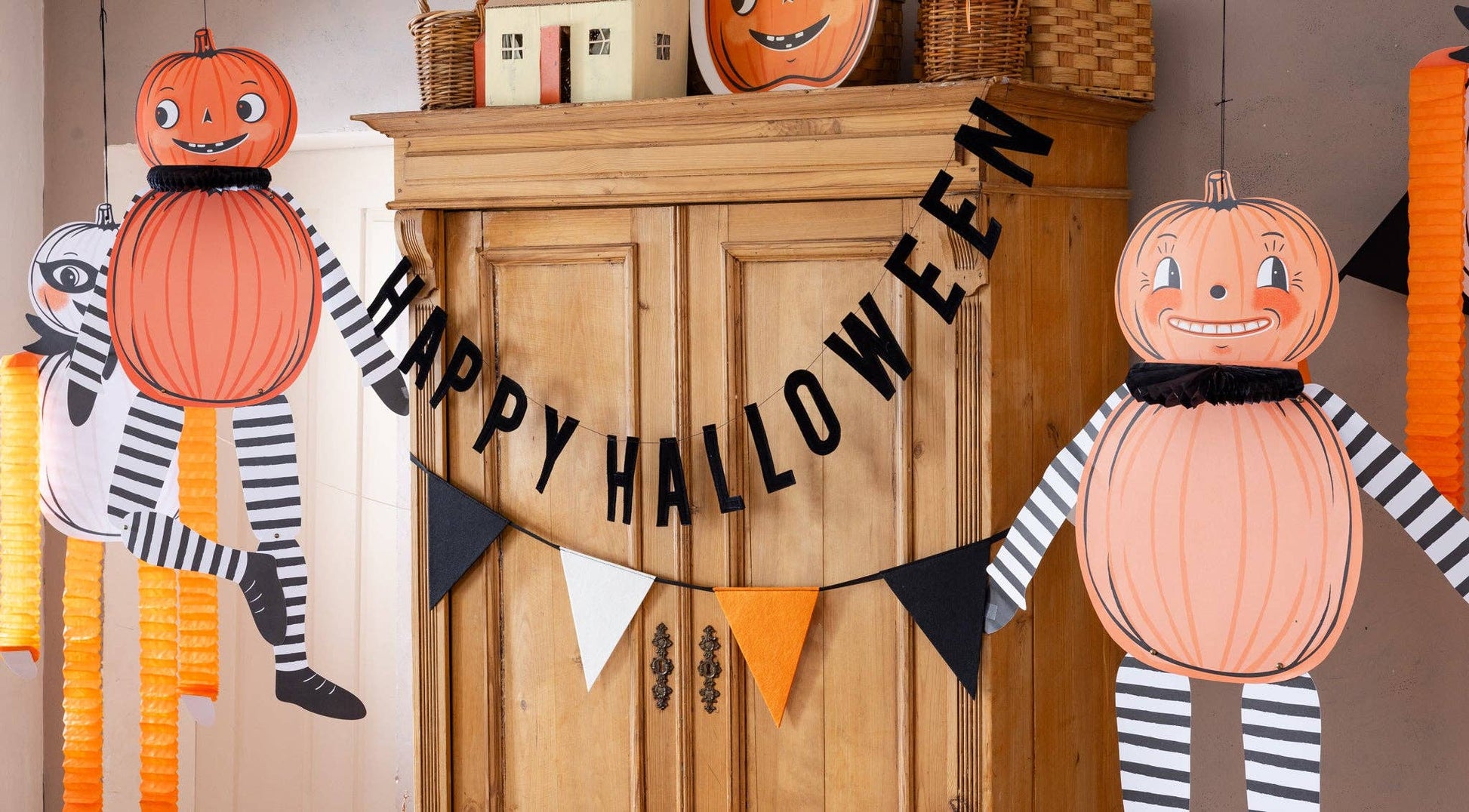 VHP1207 - Felt Pennant Banner - Bria Blair Creative