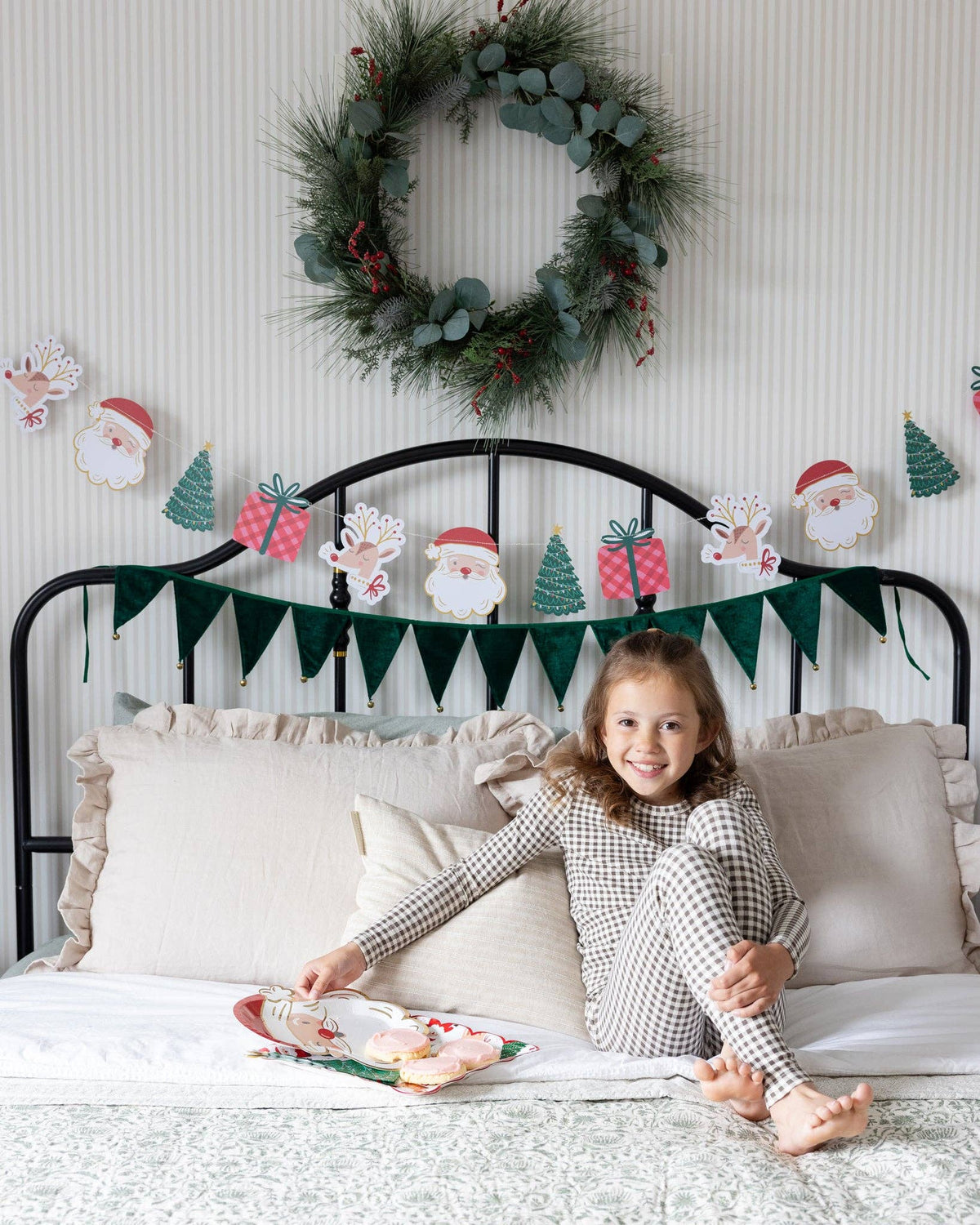 WHM1140 - Santa Face Shaped Paper Plate - Bria Blair Creative